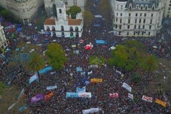 Convocan a una movilización para exigir la aparición con vida de Santiago Maldonado