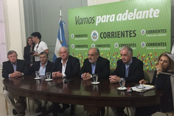 Corrientes: Firma de donación de terrenos privados para facilitar accesos al Iberá