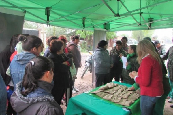 La Provincia entregó anteojos en el barrio Río Paraná