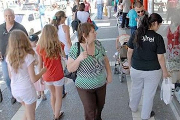 Los turistas gastaron $ 2.102 millones y las ventas crecieron 2,3% durante el fin de semana largo