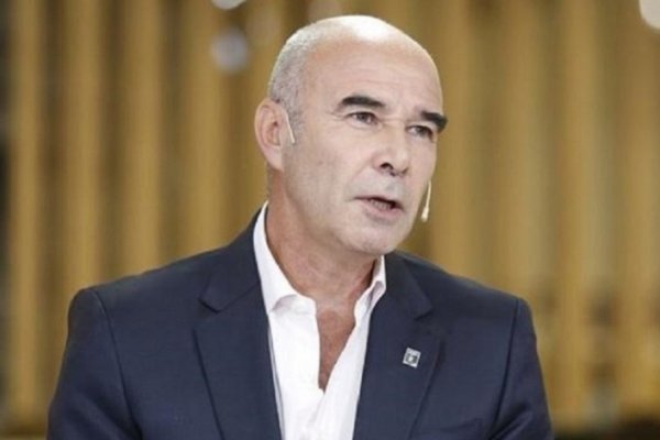 Renunció Juan José Gómez Centurión a la Aduana