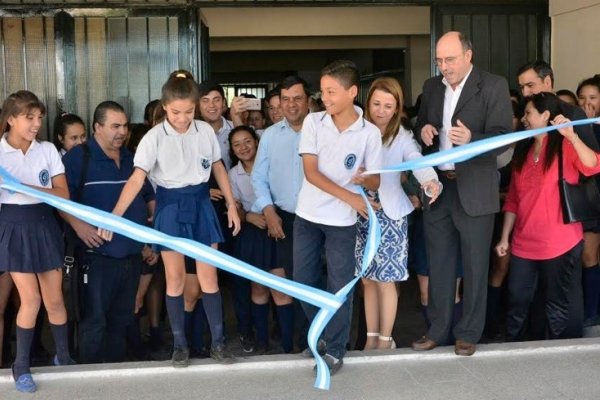 Inauguraron obras y pintura general del Colegio Dr. Arturo Umberto Illia