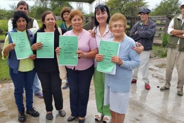 Corrientes: Se entrenaron 6 títulos de propiedad en El Boquerón