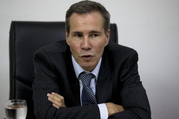 Uno de los custodios de Nisman ratificó que el fiscal le había pedido un arma