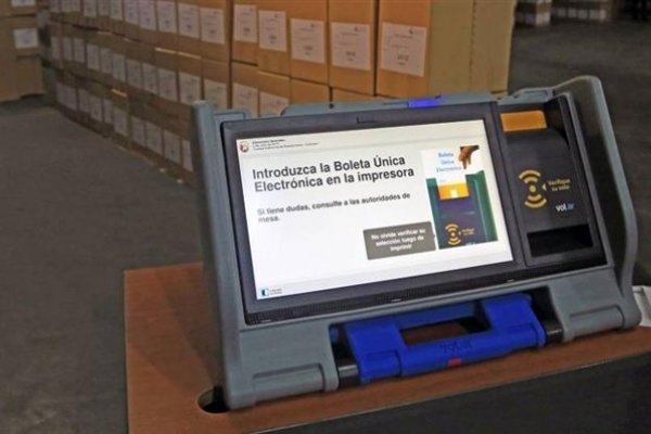 Pese a la recomendación del Conicet, el Gobierno insistirá con el voto electrónico en todo el país