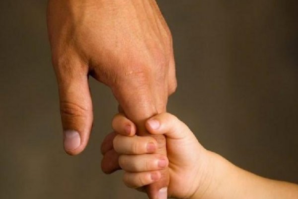 Buscan agilizar el proceso para que niños encuentren familias del corazón