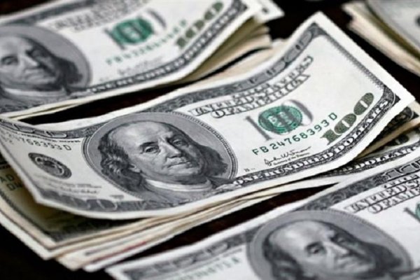 El dólar baja seis centavos a $ 17,63, su menor valor en casi dos meses