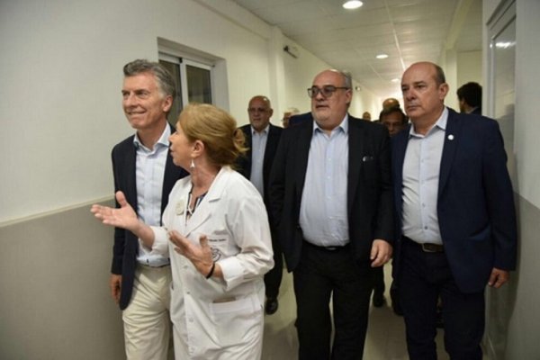 Macri recorrió áreas de internación obstétrica y de laboratorio del Hospital Vidal de Corrientes