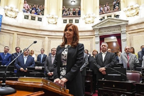 Cristina Kirchner integrará el bloque PJ- Frente para la Victoria, que tendrá 8 senadores