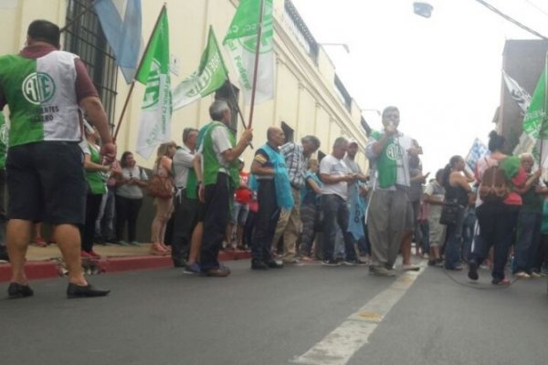 Corrientes marcha contra la reforma previsional