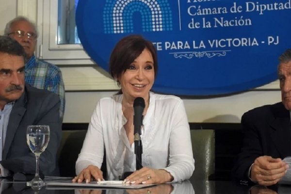 Cristina pidió su sobreseimiento en la causa por traición a la Patria