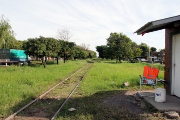 Capitanich insiste ante la Nación por la rehabilitación del servicio de transporte ferroviario en Resistencia