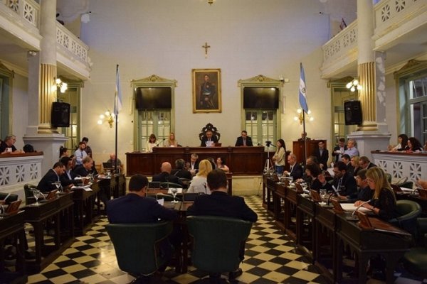 Intendentes inquietos por efectos del Pacto Fiscal