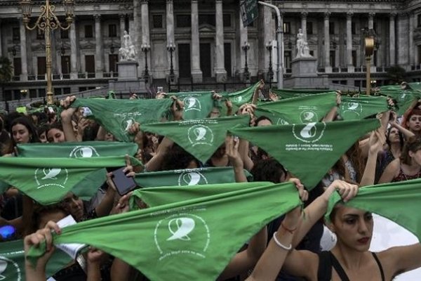 Miles de mujeres marcharon al Congreso para exigir una nueva ley de aborto