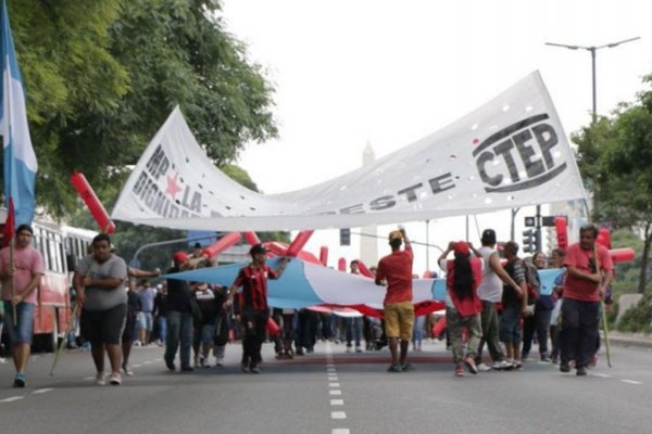 Comenzaron los cortes de tránsito en el centro porteño por la marcha de Hugo Moyano