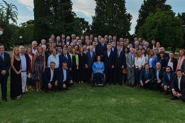 Macri recibió a legisladores de Cambiemos y les dio libertad de conciencia sobre el debate del aborto