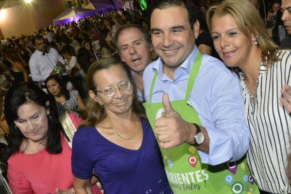 Gustavo Valdés homenajeó a las mujeres correntinas