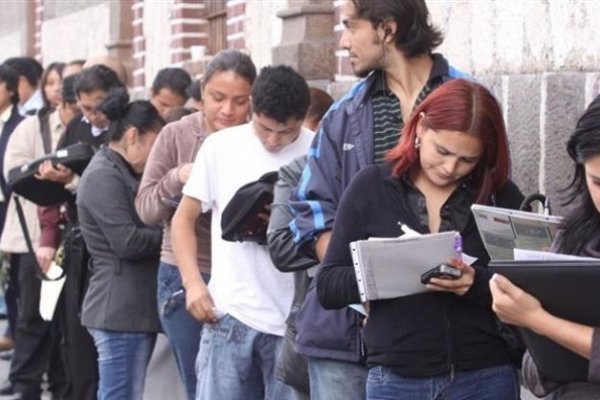 La desocupación cayó al 7,2% en el cuarto trimestre de 2017