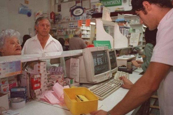 Acuerdo entre el PAMI y laboratorios para que los jubilados paguen menos por remedios