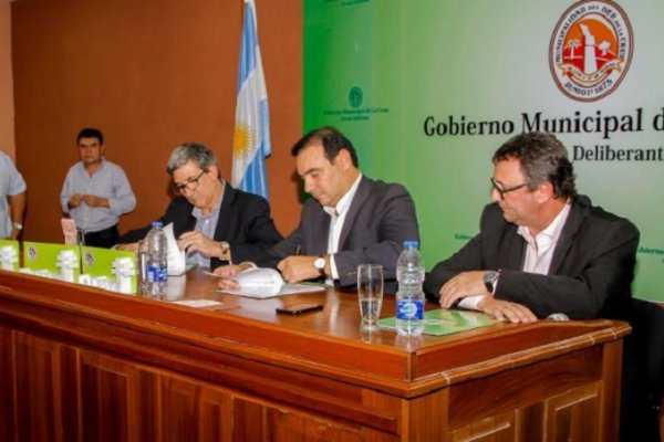 Valdés anunció la construcción de un Polideportivo en La Cruz