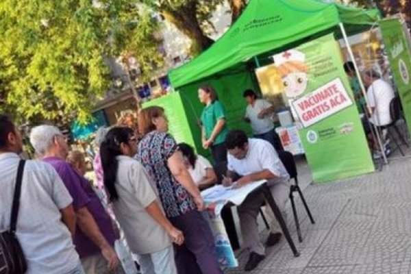 Inicia la vacunación antigripal en la plaza Vera