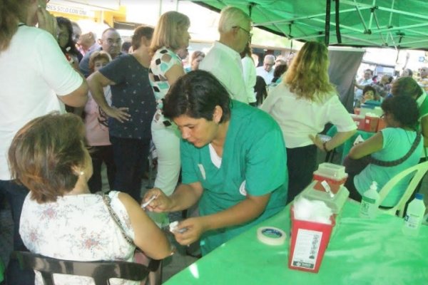 Se aplicaron más de 1900 antigripales en la plaza Vera