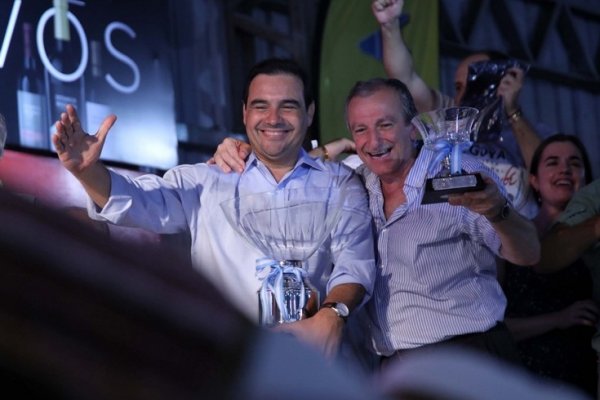 Valdés encabezó la fiesta  de premiación de la Pesca del Surubí