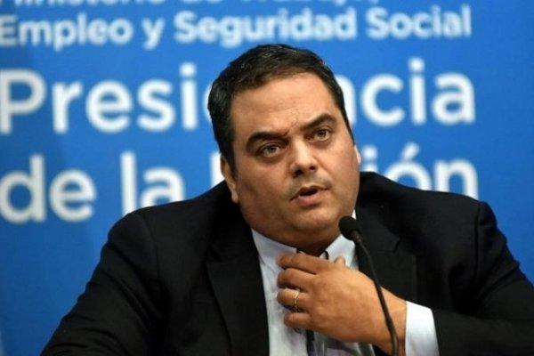 Triaca confirmó que buscan reemplazar las indemnizaciones por un fondo de cese laboral