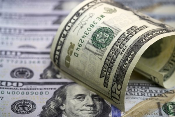 El dólar abrió otra vez al alza después de cuatro días de inactividad