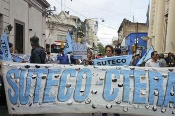 Docentes de Corrientes llevarán reclamos a la marcha federal