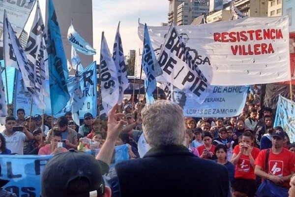 Organizaciones sociales marchan a Plaza de Mayo a repudiar el acuerdo con el FMI