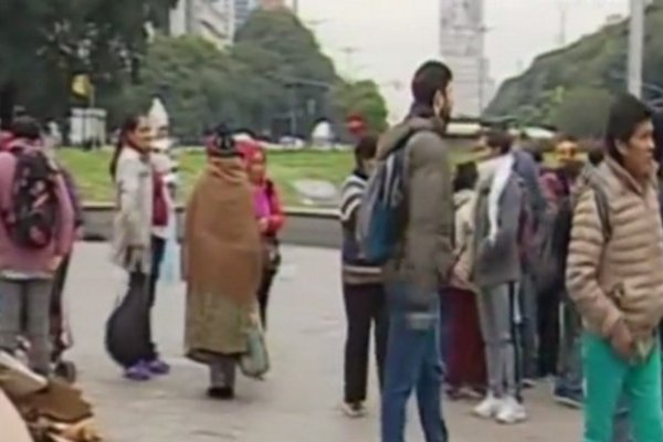 Organizaciones sociales levantaron el acampe en el Obelisco contra el FMI