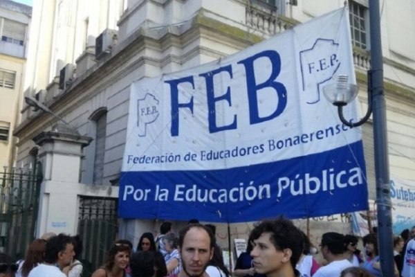 Docentes bonaerenses se movilizan con la Marcha Federal a Plaza de Mayo