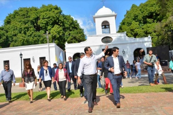 Presentaron la renovada Parroquia de Santa Ana y anunciaron nuevas inversiones para la localidad