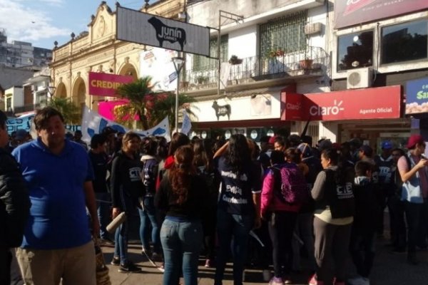 Pasó por Corrientes la Marcha Federal de Movimientos Sociales