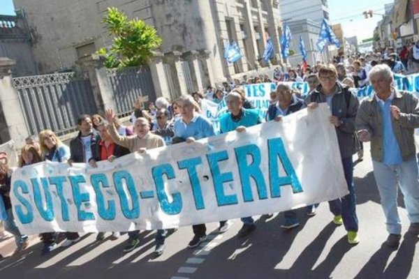 La reapertura de la negociación salarial es prioridad para los docentes correntinos