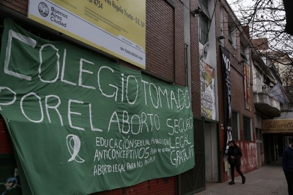 Hay al menos 11 colegios tomados por alumnos a favor del aborto legal