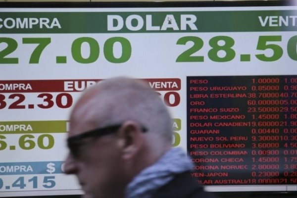 Expectativa por la cotización del dólar en el primer día de Caputo al frente del Banco Central