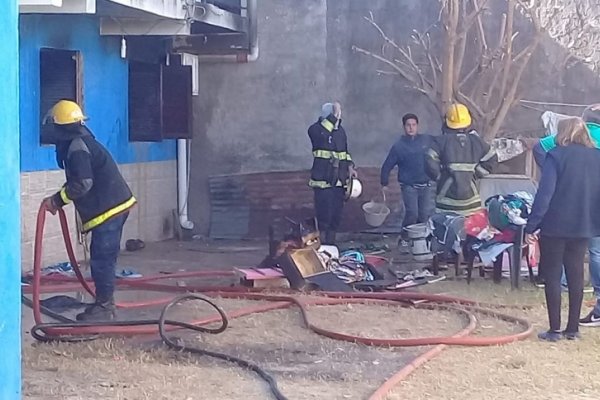 Se incendió un departamento en el Quintana por la explosión de un televisor