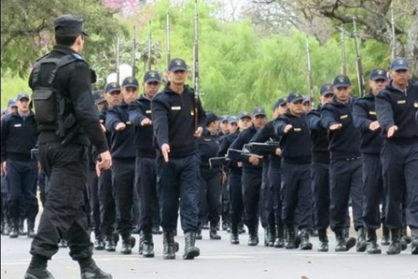 Corrientes: policías, médicos y docentes rechazan por insuficiente la suba salarial anunciada