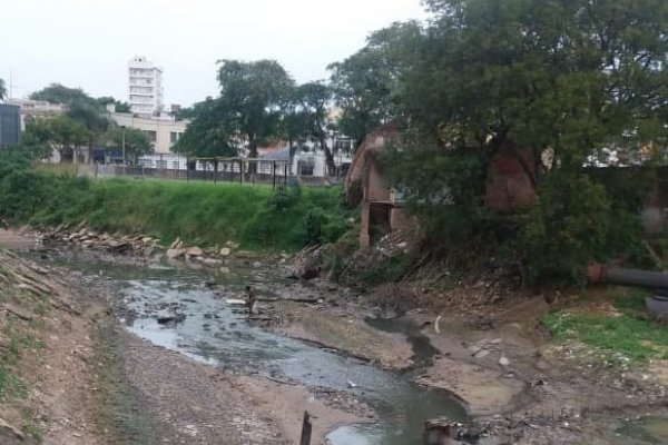 Queja de los vecinos por mal olor en la ciudad de Corrientes