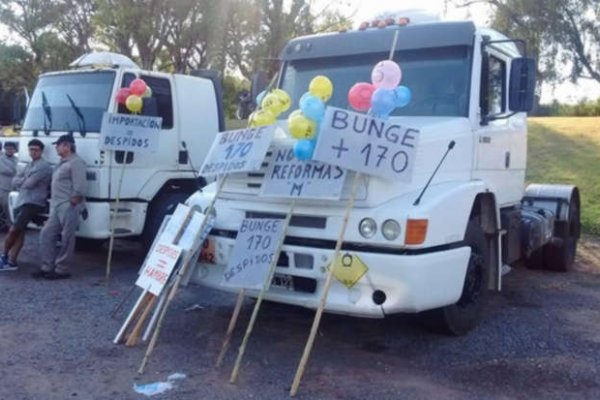 La cerealera Bunge despidió a 60 trabajadores