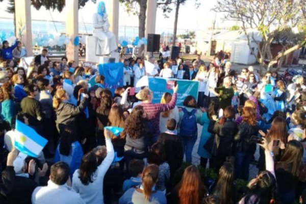 Chaquetazo: Médicos se manifestaron en contra del aborto y renovaron su juramento