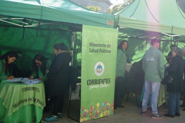 Tareas de prevención por el Día Mundial de la Hepatitis en plaza Vera