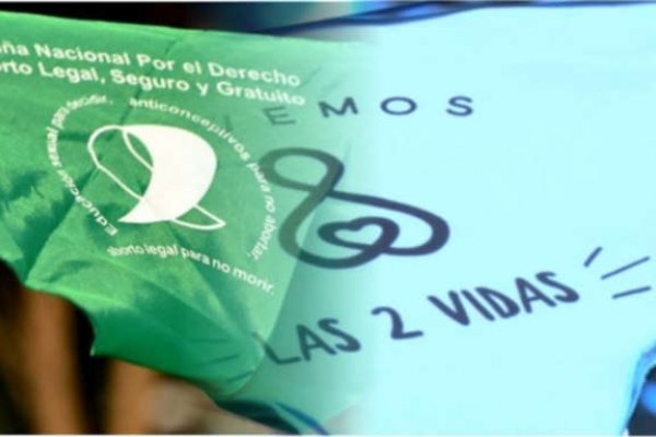 Estudiantazo a favor de la legalización del aborto y manifiesto de abogados en contra