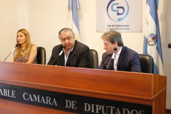 Legisladores provinciales y municipales se capacitarán en estrategias de diálogo democrático y técnica parlamentaria