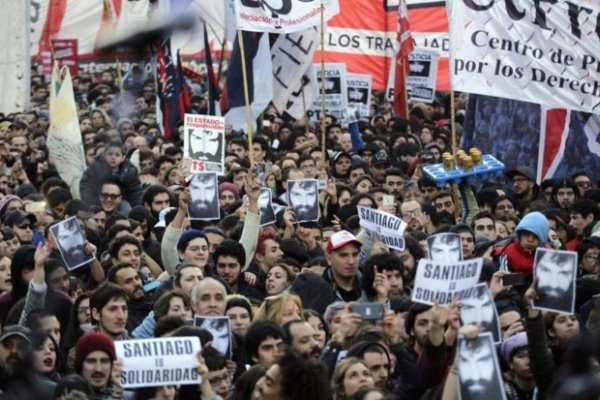 Multitudinaria marcha por el pedido de justicia por Santiago