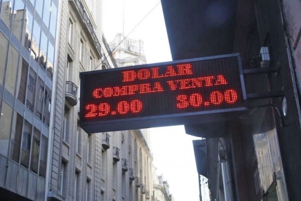 Fuerte baja del dólar tras el anuncio de nuevas medidas económicas