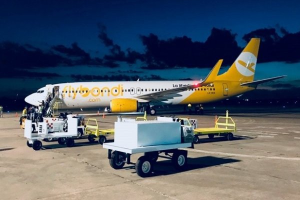 Otra falla en un vuelo de Flybondi: iba de Iguazú a Mendoza y aterrizó en Córdoba