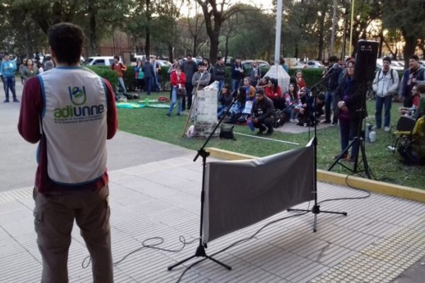 Docentes universitarios de la UNNE convocan a una marcha este jueves